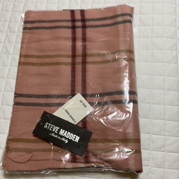 Steve Madden Grid-Pattern Muffler Scarf Made In Italy,  Color: Jros - Picture 4 of 5